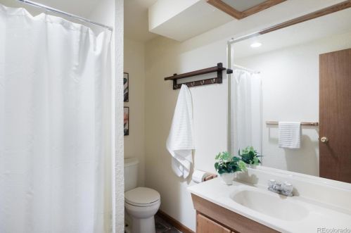 5008 Evanston St, Aurora CO 80014-3920 exterior