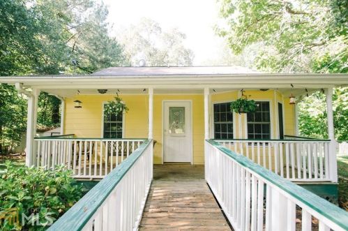 3010 Hathcock Rd, Atlanta GA  30349-1146 exterior