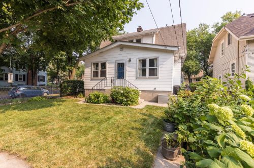 1216 Charles Ave, Saint Paul MN  55104-2514 exterior