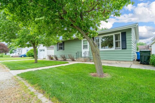 460 2nd Ave, East Brooklyn, IL