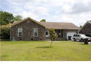 709 Beauregard Rd, Summerville SC  29483-1903 exterior