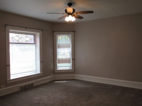 316 5th St, Blue Earth, MN 56013-1223