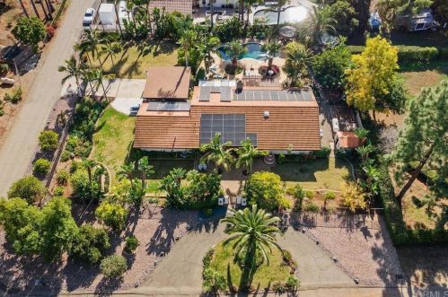 3433 Royal Rd, Vista CA  92084-6616 exterior