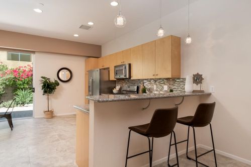 3562 Melody Ln, Palm Springs, CA 92262-0402