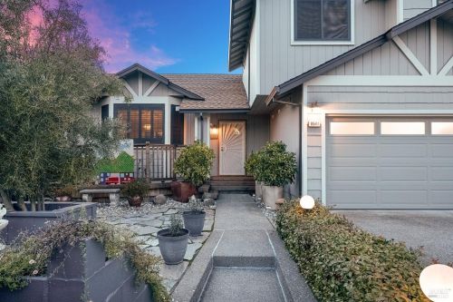 9541 Kristine Way, Windsor, CA 95492-8889
