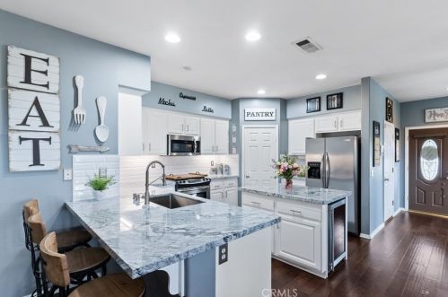 14229 Dove Cyn Dr, Riverside CA  92503-6418 exterior