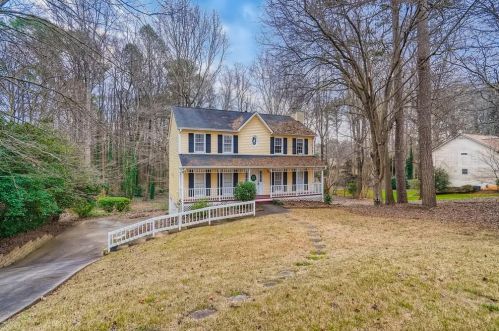 4104 Rivermeade Dr, Lilburn, GA 30047-2942