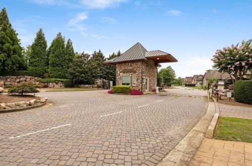 1712 Signature Ct, Hampton, GA 30228-6096