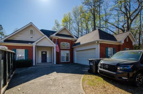 2080 Oakpointe Ct, Buford, GA 30519-7508