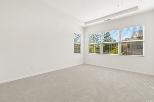 56 Rembrandt, Irvine CA  92620-7314 exterior