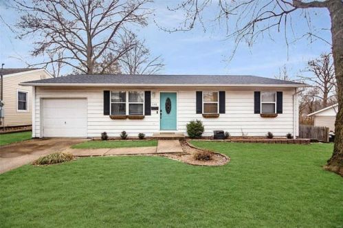 148 Leo St, Columbia, IL 62236-2355