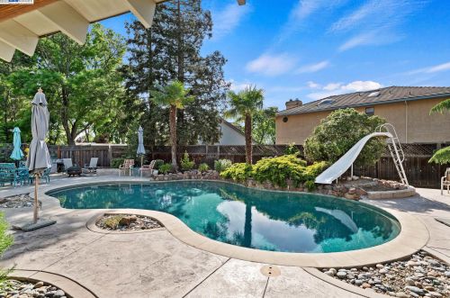 853 Mcglinchey Dr, Livermore, CA 94550-5656