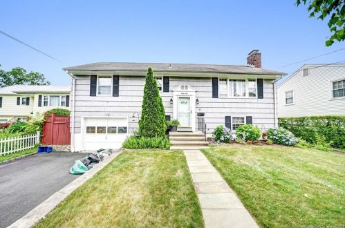 31 Heather Ln, Norwalk, CT 06851-5917