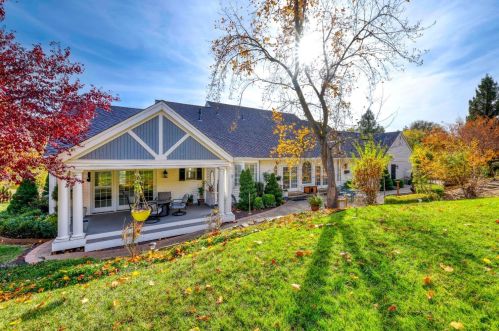 301 Eureka St, Sutter Creek, CA 95685-4274