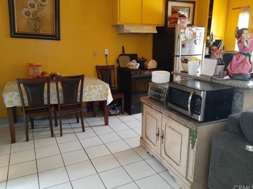 310 Wakefield Ave, Anaheim CA  92802-4222 exterior