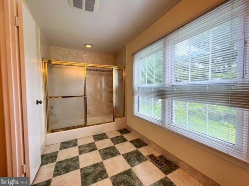 212 Farmgate Ln, Silver Spring MD 20905-5703 exterior