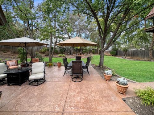 1555 Wimbledon Dr, Auburn, CA 95603-3029