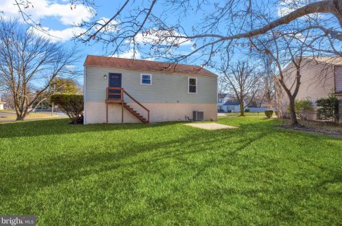 8335 Collins Ave, Camden NJ  08109-3568 exterior