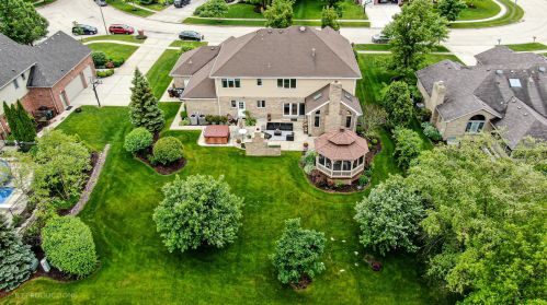 10444 Sutton Dale Ln, Frankfort, IL 60423-2232
