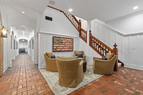 2860 Habersham Rd, Atlanta GA  30305-2959 exterior