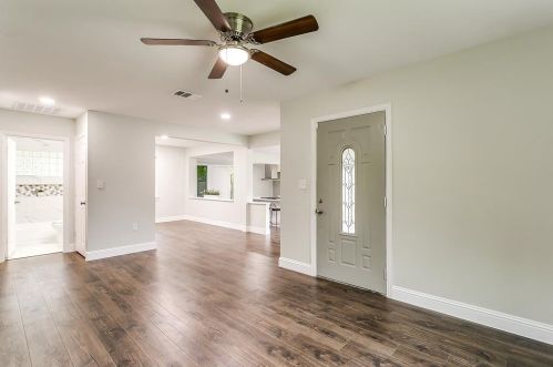 3451 Suffolk Dr, Fort Worth TX  76109-4523 exterior