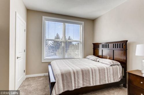 1710 Bluewater Ln, Saint Paul MN  55129-6236 exterior