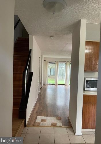 6 Latta Ct, Trenton, NJ 08648-2665