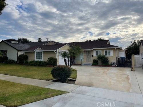 7418 Halray Ave, Whittier, CA 90606-2433