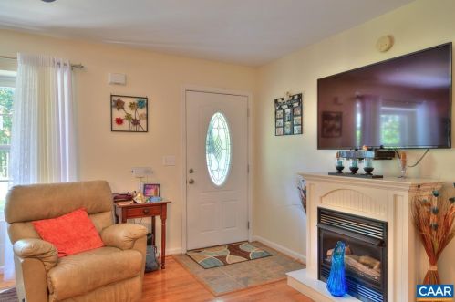 11 Choctaw Pl, Bybee, VA 22963-3100