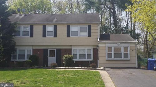 25 Evergreen Dr, Willingboro, NJ 08046-2424