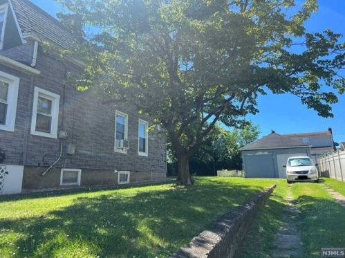 108 Dewey St, Outwater, NJ 07026-2306