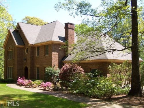 103 Chimney Ct, Lagrange, GA 30240-9665