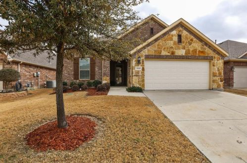 2524 Flowing Springs Dr, Fort Worth, TX 76177-2147