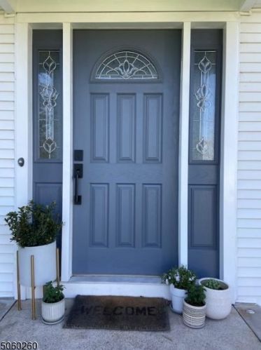 35 Honeyman Dr, Flemington, NJ 08822-4635