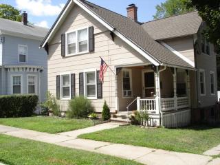 9 Simpson Ave, Wallingford CT  06492-4726 exterior