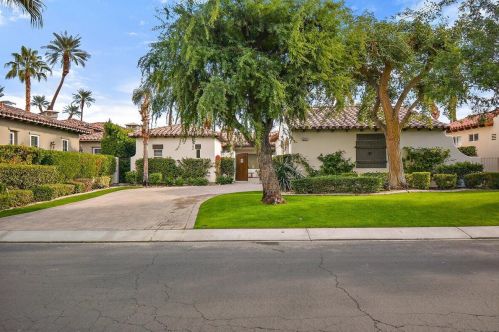 56618 Palms Dr, La Quinta, CA 92253-8751