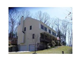 82 Riggs St, Seymour, CT 06478-1106