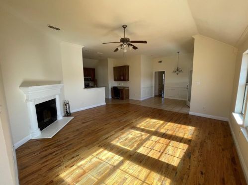 845 Claycourt Cir, Fort Worth TX  76120-2805 exterior