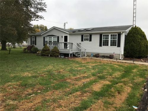 3978 Piasa Rd, Miles Station, IL 62012-2330