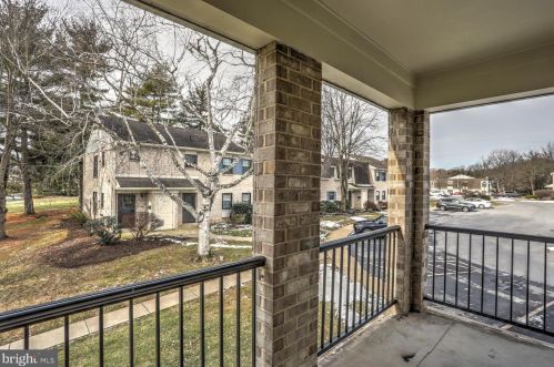 17 Valleybrook Dr, Lancaster PA  17601-4619 exterior