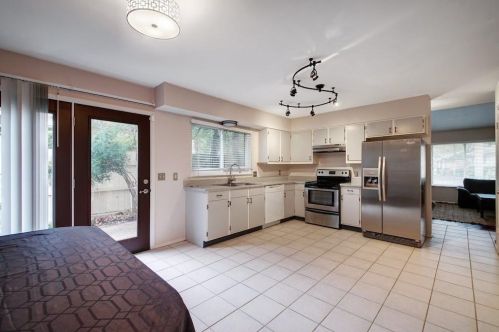 9507 Blue Creek Ln, Austin TX  78758-5801 exterior