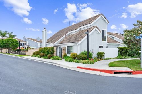 3435 Windspun Dr, Huntington Beach, CA 92649-2022