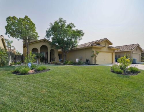 635 Winepress St, Los Banos, CA 93635-6390