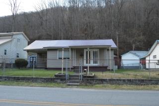1932 Whitman Creek Rd, Whitman, WV 25652