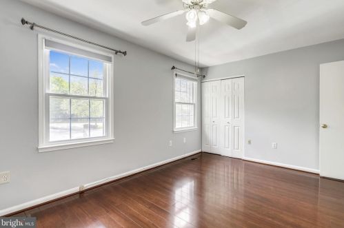 9270 Sprucewood Rd, Springfield VA  22015-3559 exterior