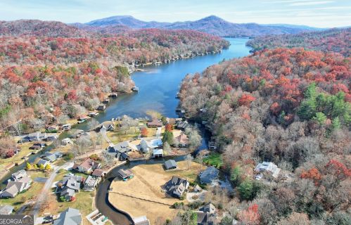 130 Trout Creek Ln, Clarkesville, GA 30523-0275