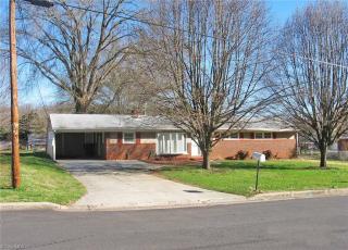 650 Highland Park Dr, Eden, NC 27288-4939