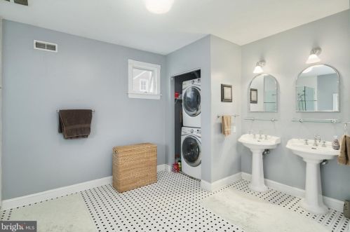 67 Euclid Ave, Haddonfield NJ 08033-2553 exterior