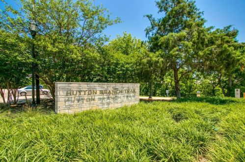 1544 Jackson St, Carrollton TX 75006-6255 exterior