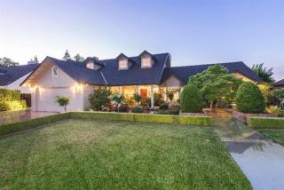 585 Mariners Cir, Fresno, CA 93730-0848